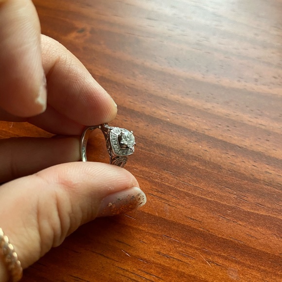 14 karat white gold 5/8 carat diamond ring - Picture 4 of 7